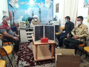 تحویل دو پنل خورشیدی به عشایر روستای خیج شاهرود