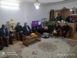 دیدار فرماندار ویژه شهرستان و فرمانده سپاه ناحیه شاهرود با خانواده جانباز قنبری+ تصاویر
