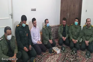 دیدار جمعی از پاسداران سپاه انصارالحسین(ع) همدان با قاری برتر کشور