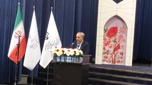 شهریار با پیوند زبان فارسی و ترکی وحدت آفرید