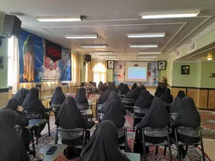 تحلیل سیاسی مسائل روز سبب جلوگیری از اختلال و آشوب در جامعه می شود