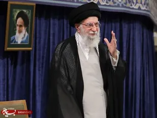 تضمین الهی نصرت: پیامی برای دوستان، هشداری به دشمنان