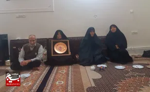 دیدار مسئول بسیج جامعه زنان سپاه زنجان با خانواده شهید&laquo;قربانی&raquo; + تصاویر