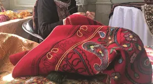 هنر پته&zwnj; دوزی در دیار کریمان