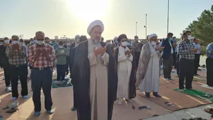 عید بندگی و اقامه نماز در صحن امامزاده عباسعلی (ع) روستای مریم آباد