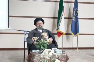 دلیل ماندگاری انقلاب کشور ما دین ، ولایت و بسیج است