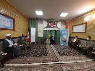 دیدار کارکنان عقیدتی سیاسی قرارگاه عملیاتی لشکر ۵۸ تکاور ذوالفقار با امام جمعه شاهرود