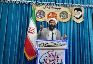 پاسداران ادامه دهنده راه امام حسین(ع) هستند
