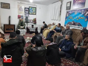 محفل انس با قرآن در منزل مادر قهرمان زاوه برگزار شد