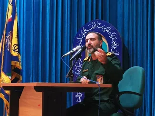 انقلاب اسلامی ماموریتی تمام نشدنی است/باید فرهنگ ایثار و شهادت را به نسل جدید برسانیم