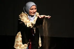 درخشش "بغض شیرین" در جشنواره تئاتر ارتش/ برداشتی آزاد از زندگی شهید "حسینی بکتری"