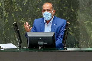 حضور عناصر انگلیسی در استان یزد چیزی جز خسارت برای ما ندارد