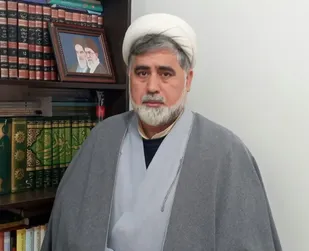 شب قدر،شب نزول ملائک به زمین است/در شب قدر مقدرات سالانه انسان نوشته می شود