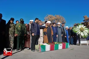 آئین تشییع و تدفین شهید گمنام در روستای ایپک شهرستان اشتهارد+تصاویر