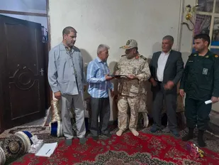 سرکشی و تجلیل فرمانده تیپ ۴۸ فتح از خانواده شهید مهران فصیح پوریان