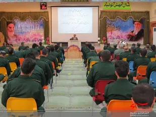 مردم باید درسهای اخلاق از سیره پیامبر را باعمل در امور زندگی پیاده کنند.