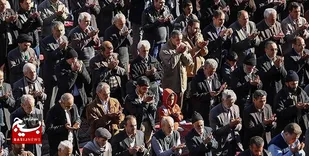 اقامه نماز باران در حرم مطهر رضوی