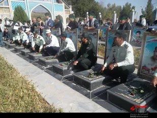 گلزار شهدای  چادگان و توابع آن غبار روبی و عطر افشانی شد
