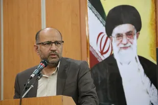 باید سرانه مطالعه و کتاب&zwnj;خوانی را در جامعه بالا ببریم