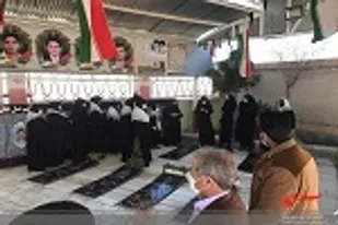 غبار روبی مزار شهدای گمنام توسط بسیجیان حوزه حضرت خدیجه(س) در زاهدان