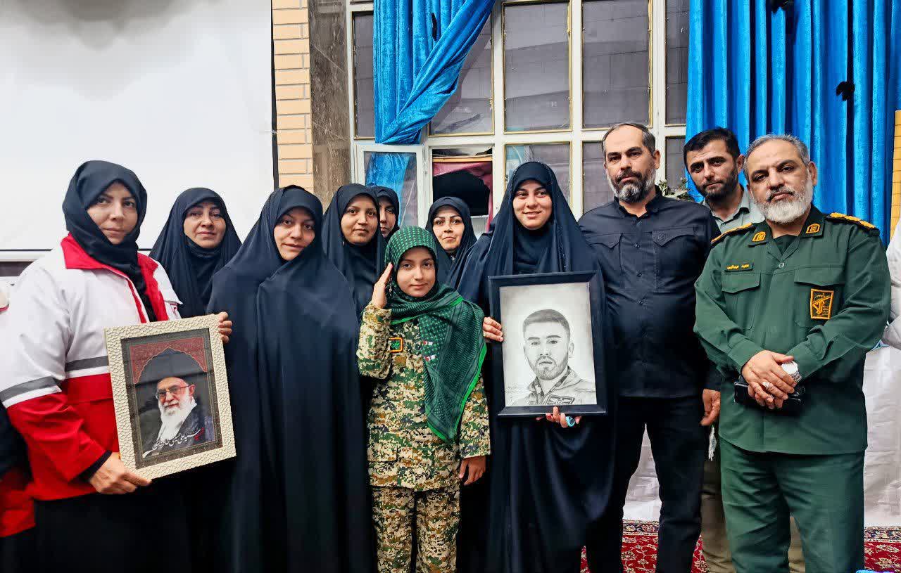 امروز هدف دشمن، تغییر تدریجی باورها و ارزشهای دینی در دل خانوادههاست امروز هدف دشمن، تغییر تدریجی باورها و ارزشهای دینی در دل خانوادههاست
