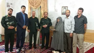 دیدار کارکنان سپاه بهار باخانواده شهیدان &laquo;فخاری&raquo; و &laquo;گنجورامین&raquo;