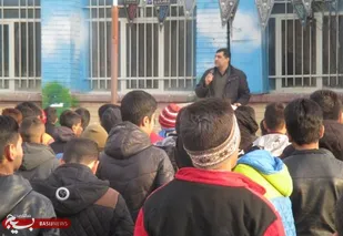 حضورمدیرعامل شرکت سپاهان پلاست در جمع دانش آموزان مدرسه پسرانه فضیلت فلاورجان + عکس
