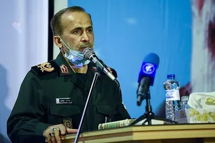 اهداء ۶۰۰ تبلت به دانش&zwnj;آموزان نیازمند استان فارس