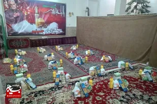 تهیه و توزیع ۵۰ بسته معیشتی بین قشرهای آسیب پذیر صالح آباد
