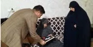 دیدار مدیر آموزش و پرورش شهرستان پیشوا با خانواده&zwnj;های شهیدان دانش آموز&laquo; لطف پور&raquo;