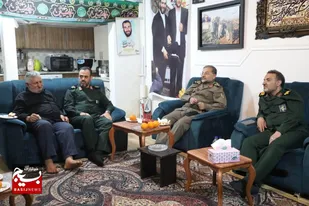 دیدار رئیس سازمان بسیج مستضعفین با خانواده علمدار جبهه فرهنگی  و شهید رسانهگیلان؛ شهید سیرت نیا در رشت