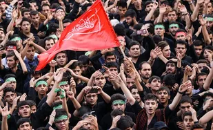 از رجز خوانی حماسی نماینده ولی فقیه سپاه علیه داعش تا امضای طومارحمایت از مدافعان حرم / تصاویر