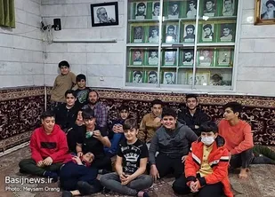 کلاس های معارف و اخلاق به صورت هفتگی در مسجد برگزار می شود