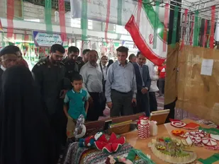 برگزاری نمایشگاه پایگاه اسوه حوزه مقاومت بسیج خواهران سپاه ناحیه سلطانیه