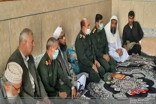 از خانواده شهید شه بخش کرد دیدار و دلجویی شد