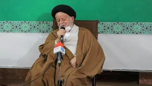 تجلیل از اعضای برگزارکننده یادواره شهدای روحانیت در سمنان