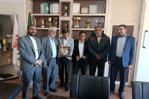 نشست رئیس بسیج ورزشکاران استان با مدیران عامل باشگاه&zwnj;های مس شهر بابک و شهرداری شهر بابک