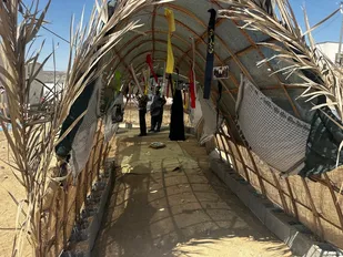 حضور گرم مردم و بسیجیان جنوب بلوچستان در غرفه گرامی&zwnj;داشت هفته دفاع مقدس
