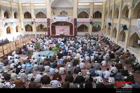نخستین گفتمان سیاسی حوزه علمیه خراسان در مشهد برگزار شد