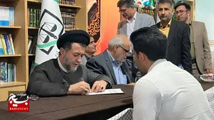 برگزاری میز خدمت ویژه جامعه ایثارگری در شیراز +عکس