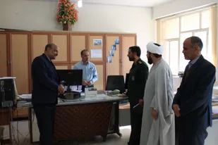 بازدید دبیر ستاد امر به معروف شهرستان نایین از  اداره آموزش و پرورش شهرستان نایین
