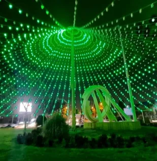 سیمای شهری منطقه 20 با نور پردازی و آذین بندی نوروزی شد
