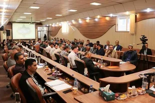 پیگیری تامین مسکن ایثارگران در جلسه مسئولین بنیاد فارس و راه و شهرسازی