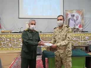 نشست صمیمی فرمانده ناحیه مقاومت بسیج خمینی شهر با سربازان