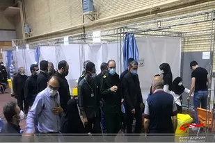 بازدید فرمانده سپاه عاشورا از مراکز واکسیناسیون در تبریز/ راه اندازی سه مرکز واکسیناسیون توسط سپاه