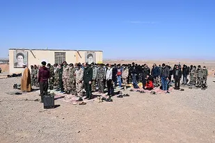 شرکت دانش آموزان در اردوی عملی میدان تیر