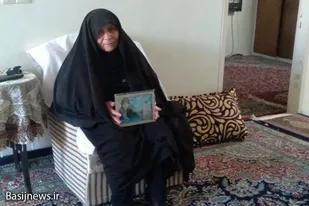 دیدار مسئول بسیج جامعه زنان بهار با خانواده شهیده موسوی
