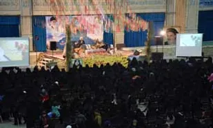 بانوان فداکار، دردفاع مقدس مردانه در مقابل دشمنان جنگیدند