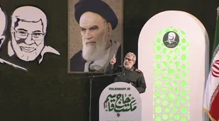راه شهید سلیمانی در پرتو رهبر انقلاب ادامه دارد