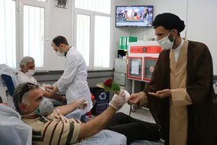 تجلیل امام&zwnj;جمعه اردکان از اهداکنندگان خون و کارکنان پایگاه انتقال خون